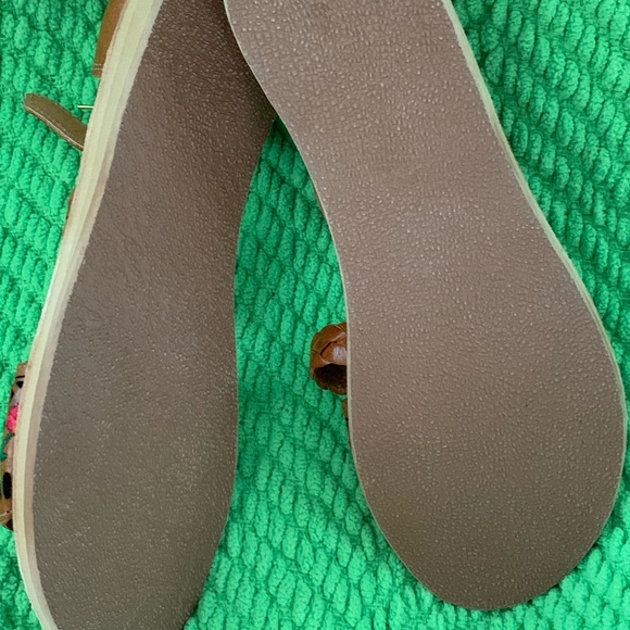 New never worn Leather Cacahi  Sandals - Picture 4 of 5